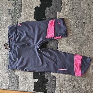 Under Armour, grey and pink, capris leggings
